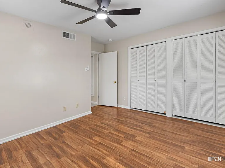 4202 Meadowbrook Dr — Photo 22