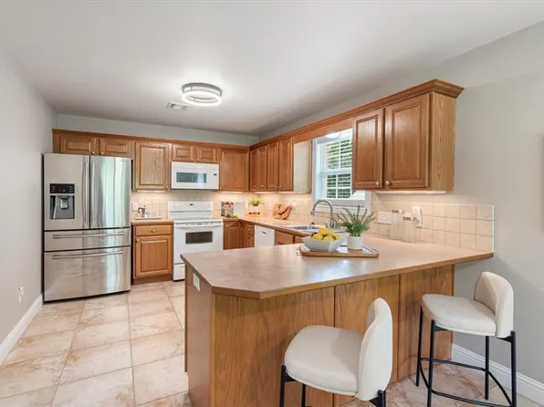6 Saint Agnes Ln, Bella Vista, AR 72714