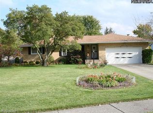 8489 Oxford Dr, Strongsville, OH 44149