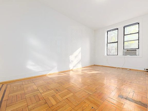 5th image of 668 Hancock St #1D