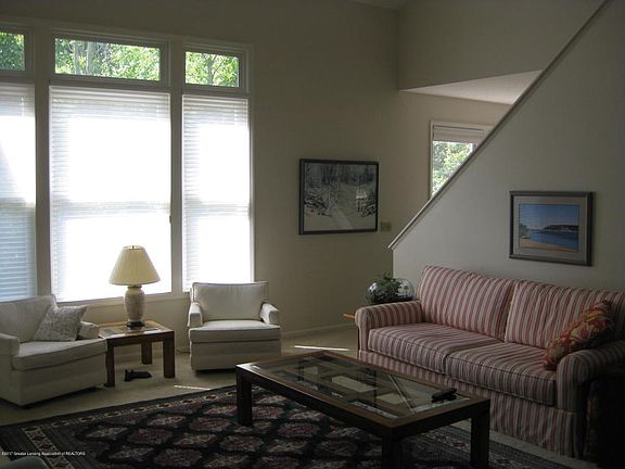 3rd image of 6811 Heron Valley Ct