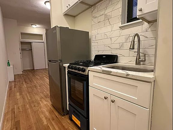 5th image of 101 Lexington Ave APT 3C