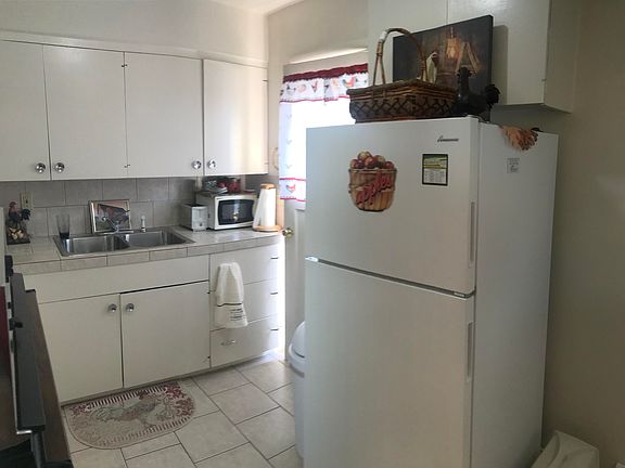 5th image of 211 SW Claypool St