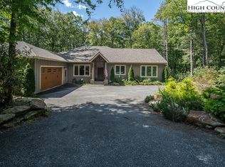 22 Old Hickory Ln, Blowing Rock, NC 28605