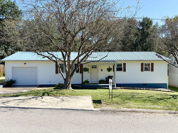 46 Suzanne St, Little Hocking, OH 45742