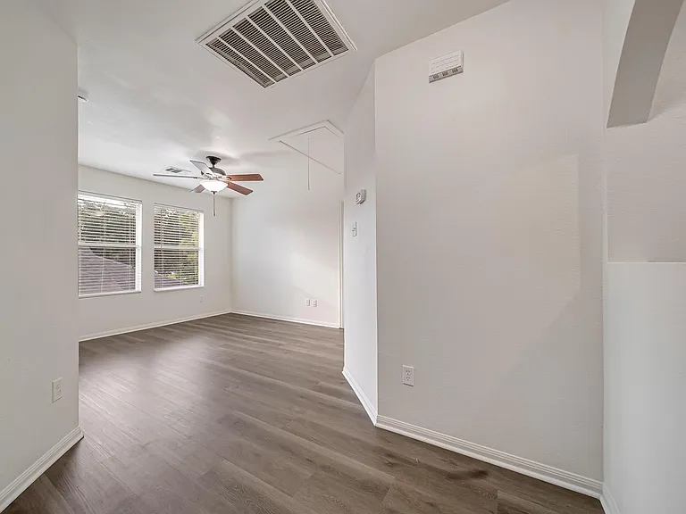 18439 Sunrise Oaks Ct — Photo 27