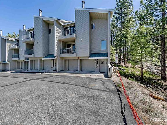 2nd image of 151 Palisades Dr Unit 15