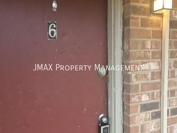 321 9th St APT 6, Vinton, VA 24179