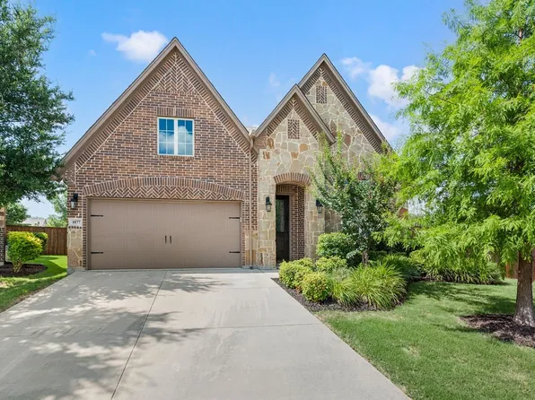 1877 Halifax St, Roanoke, TX 76262