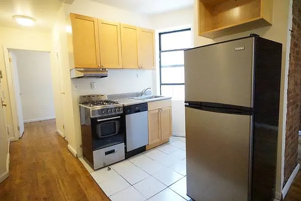 Rented by Crosstown Apartments NYC | media 23