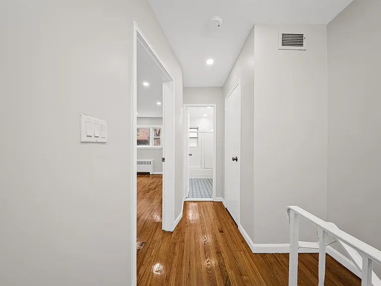 50 College St #1 — Photo 12