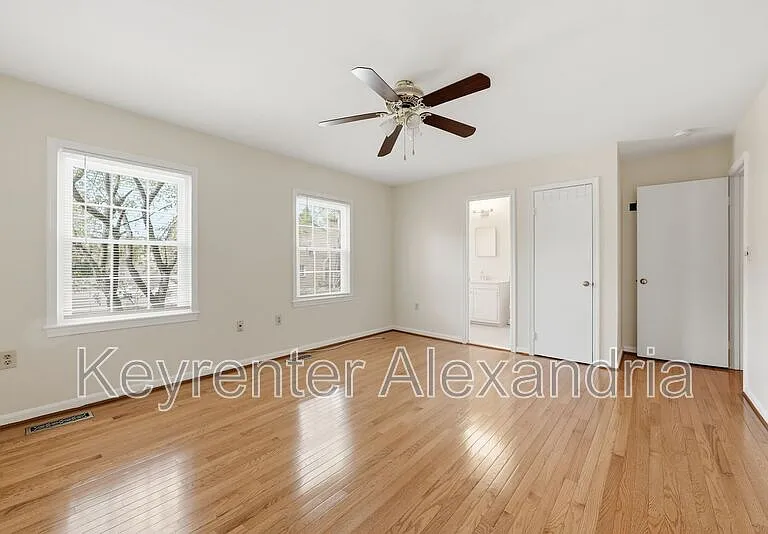 8239 Doctor Craik Ct — Photo 18