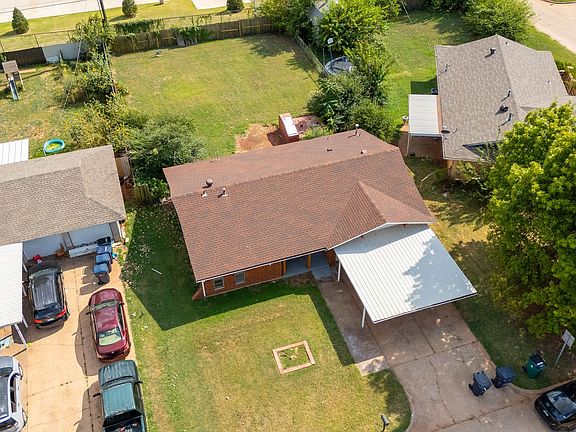 5th image of 2804 SE 47th St