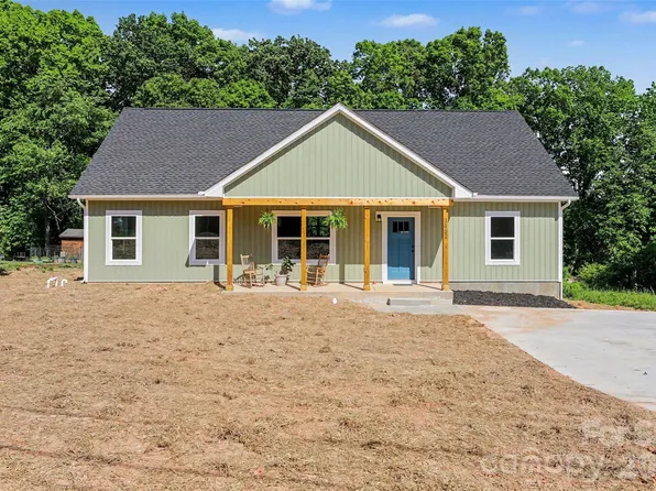 1452 Robinwood Rd, Gastonia, NC 28054