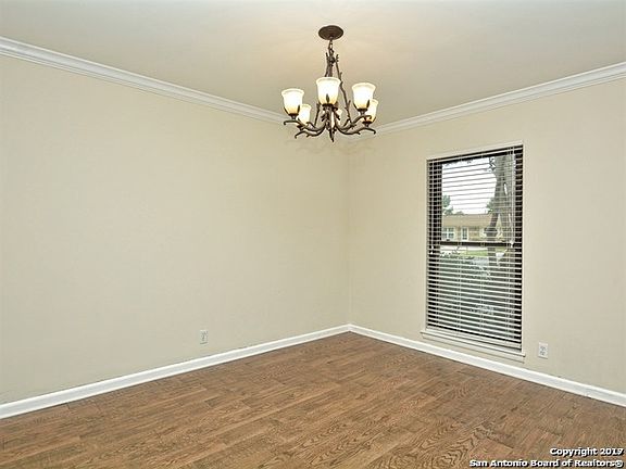 2nd image of 206 La Jolla Dr