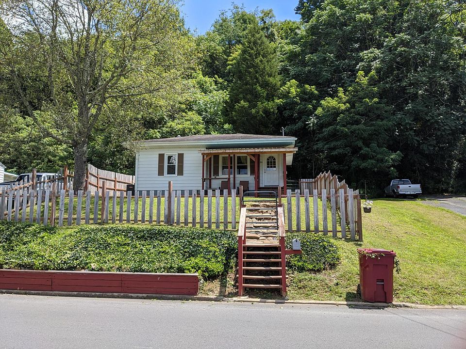 1st image of 304 Orleans St