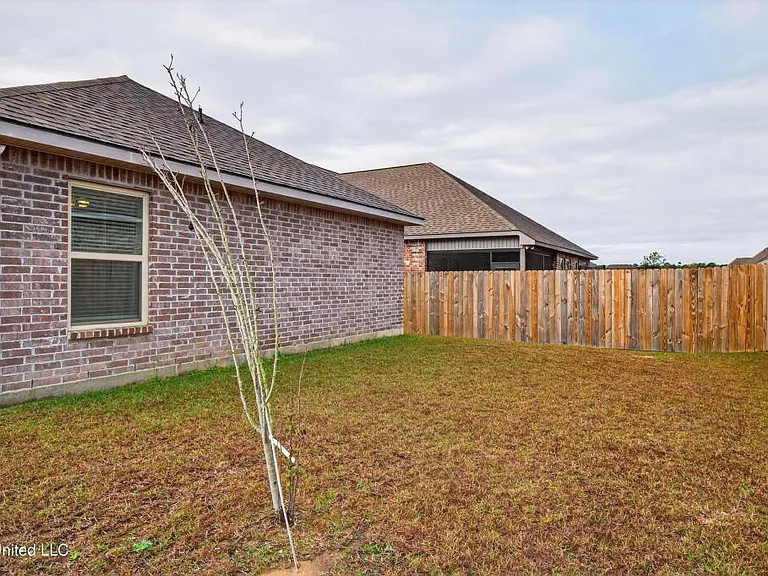 18102 Evergreen Dr — Photo 23