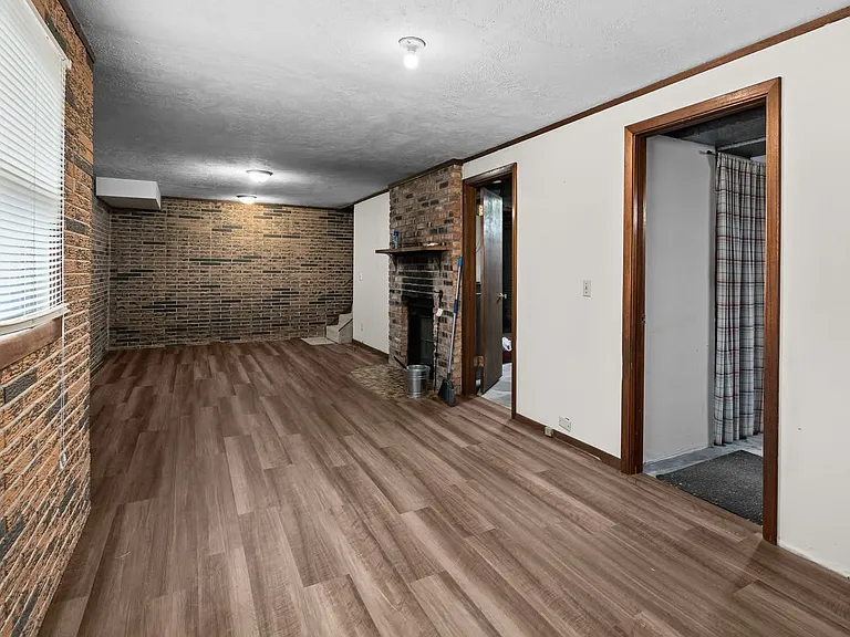 6206 Telegraph Rd — Photo 8