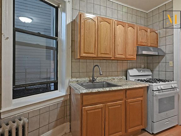 4th image of 3412 29th St APT 1