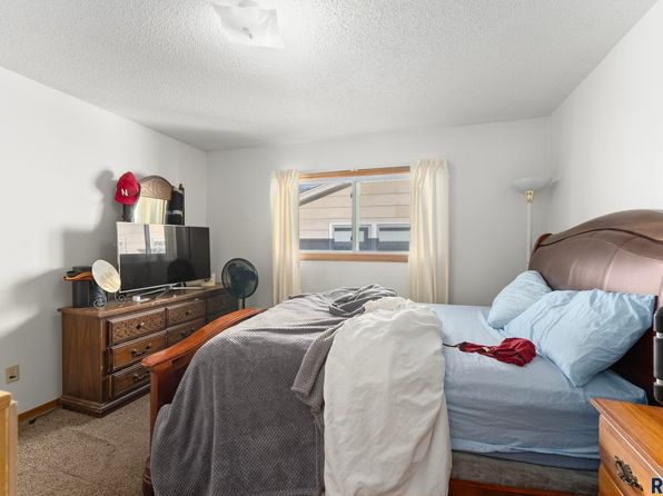 sioux-falls-south-dakota-85832934 picture