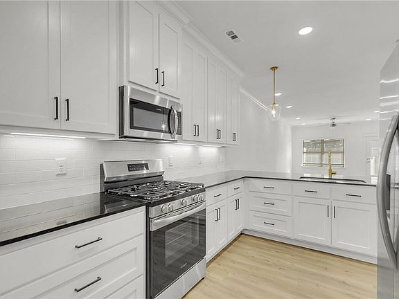 4th image of 1623 S 17th Pl
