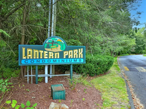 65 Round Tree Drive #5, Naugatuck, CT 06770