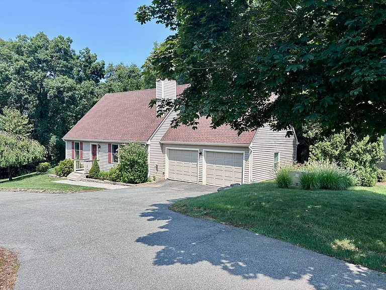 50 Copper Hill Dr — Photo 2