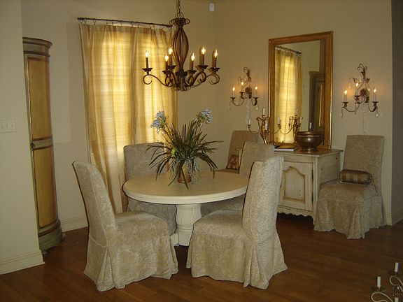 Intimate Dining Area