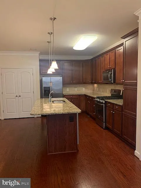 2 bed, 1148 sqft, $2,400 — Photo 4