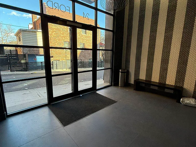 12 Ford St #6A — Photo 24