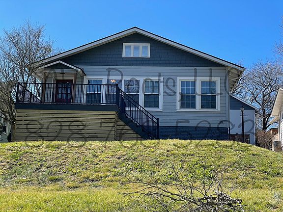 Duplex (Apt #1) (Another tenant lives on the backside of house.)