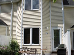 211 University Ave NE, Minneapolis, MN 55413