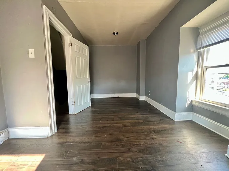 700 Pine St — Photo 14