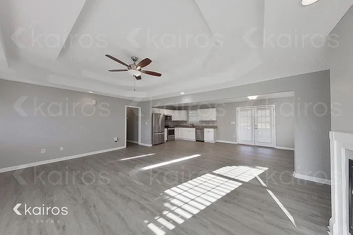 3 bed, 2.5 bath, 2316 sqft, $2,265 — Photo 4
