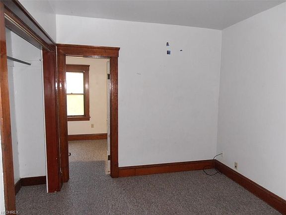 5th image of 4620 Woburn Ave
