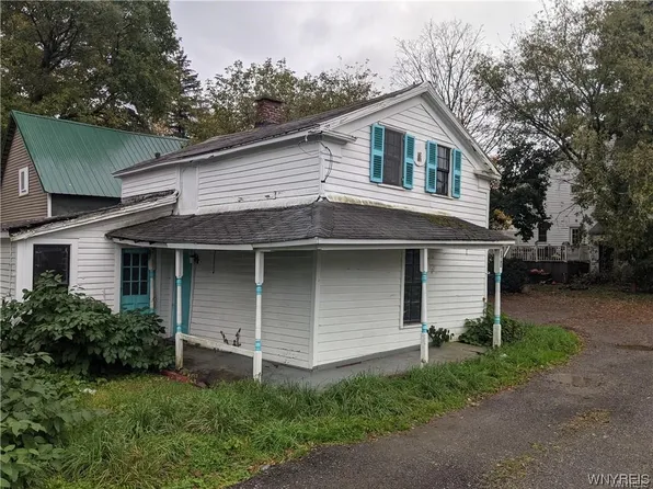 741 Ellis Dr, East Aurora, NY 14052