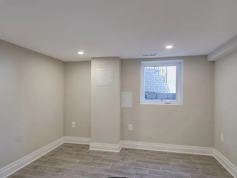 1435 Jackson St NE — Photo 20