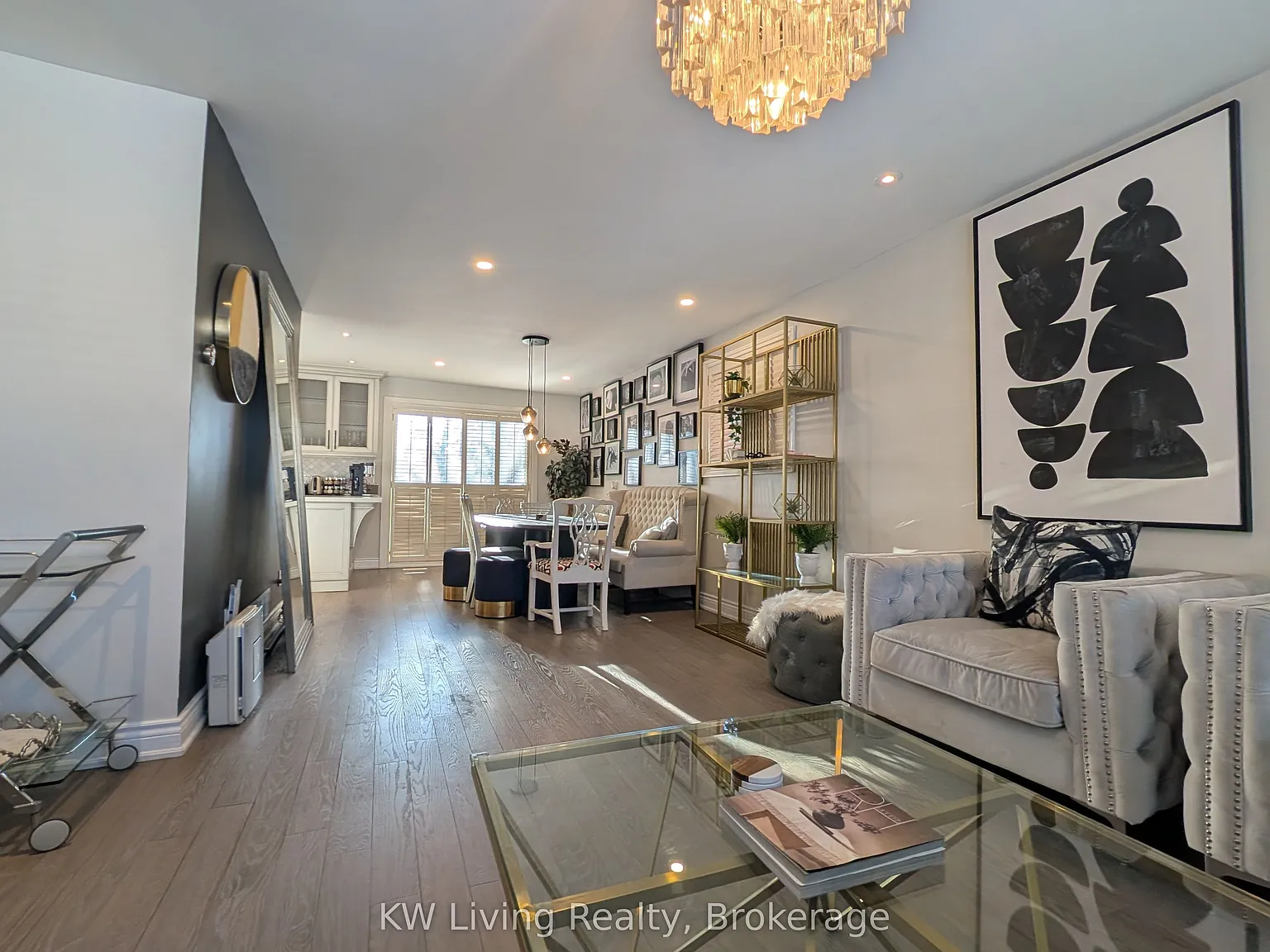 3 bed, $4,800 — Photo 2
