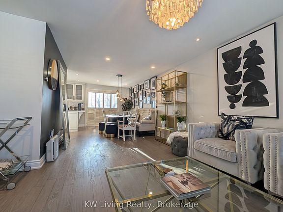 2nd image of 12 Munford Cres