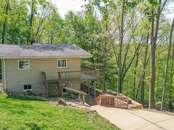 195 Oneida Trl, Malvern, OH 44644