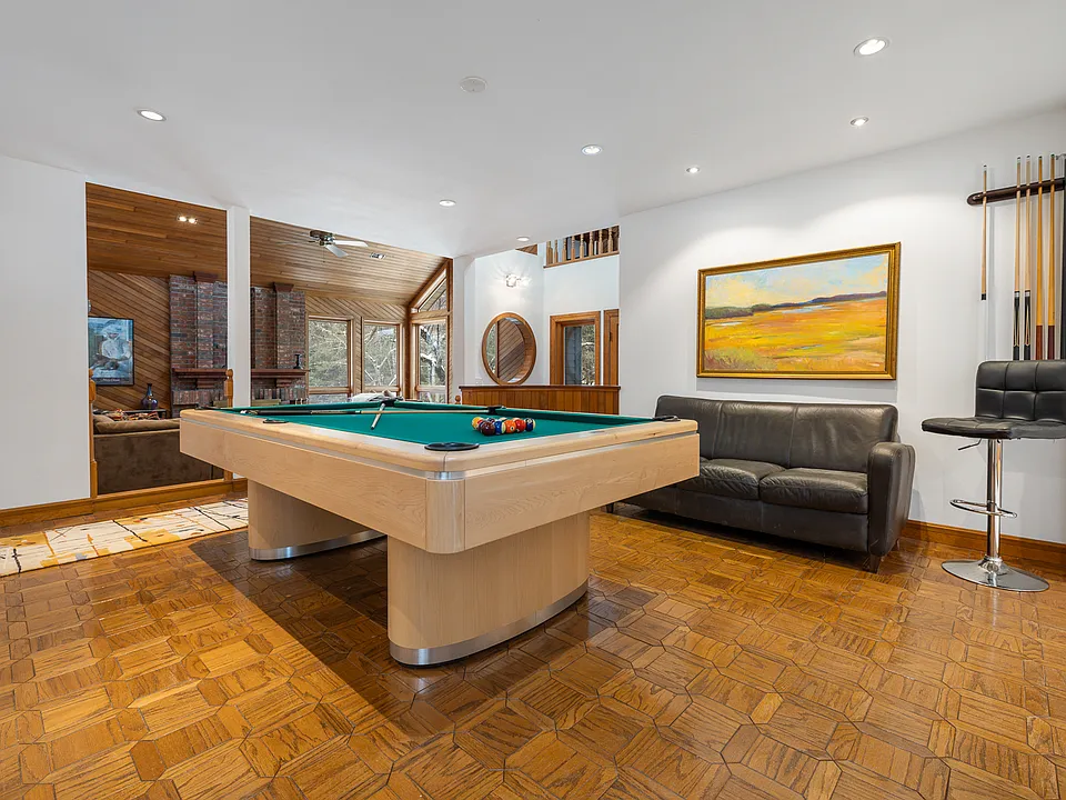 208 Old Baybrook Rd