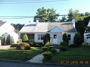 3 Wyman St, Rye Brook, NY 10573