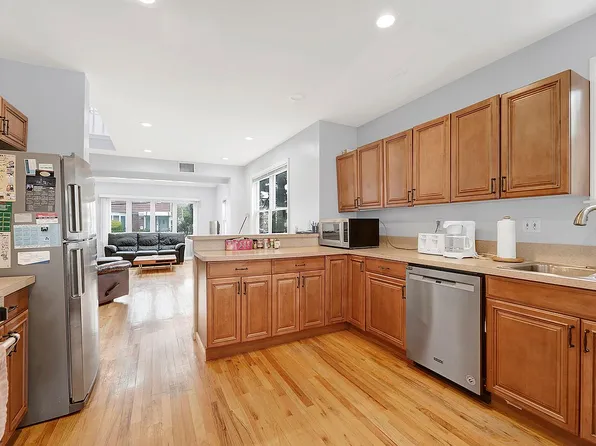 21718 136th Rd, Jamaica, NY 11413