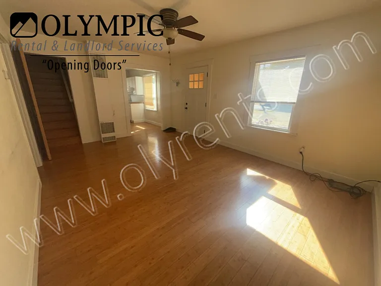 3 bedroom, 1 bath cottage in the Eastside of Olympia w/ Fenced Yard — Photo 4