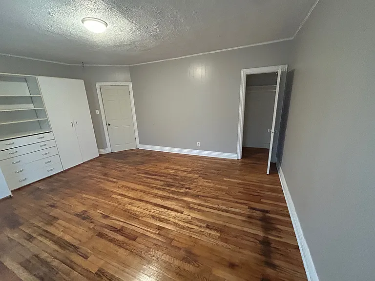 290 Liberty St #13 — Photo 10