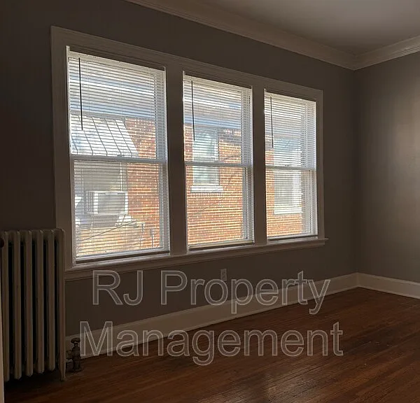 72 N Belvedere Blvd #4 — Photo 4