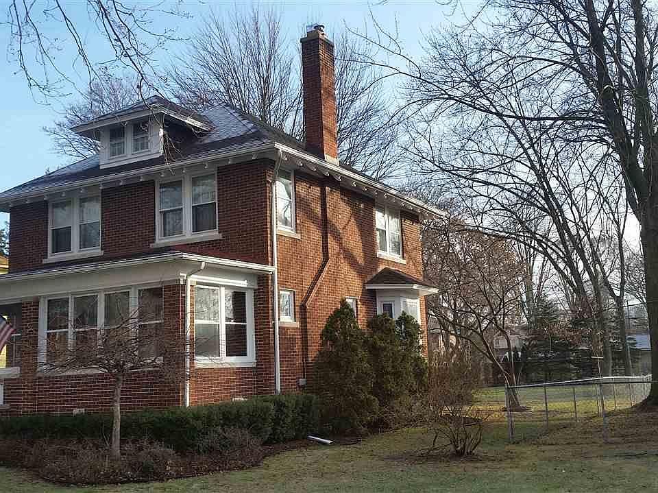 1st image of 45 Lodewyck St