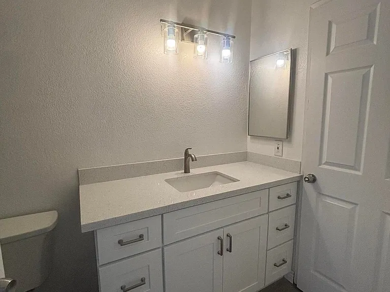 74800 Sheryl Ave #23 — Photo 2