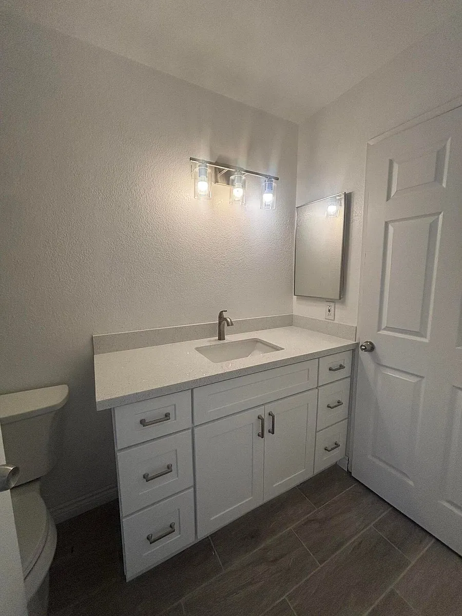 Building Photo - 74800 Sheryl Ave #23