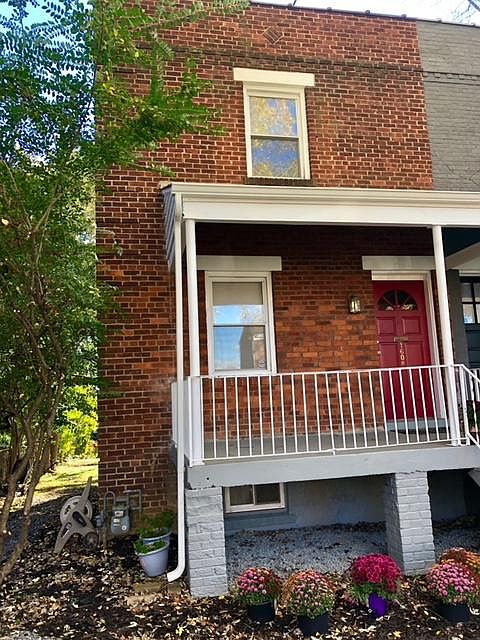 2nd image of 1608 Princess St